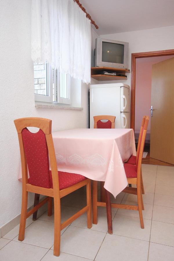 פג Apartments With A Parking Space Pag - 9388 מראה חיצוני תמונה